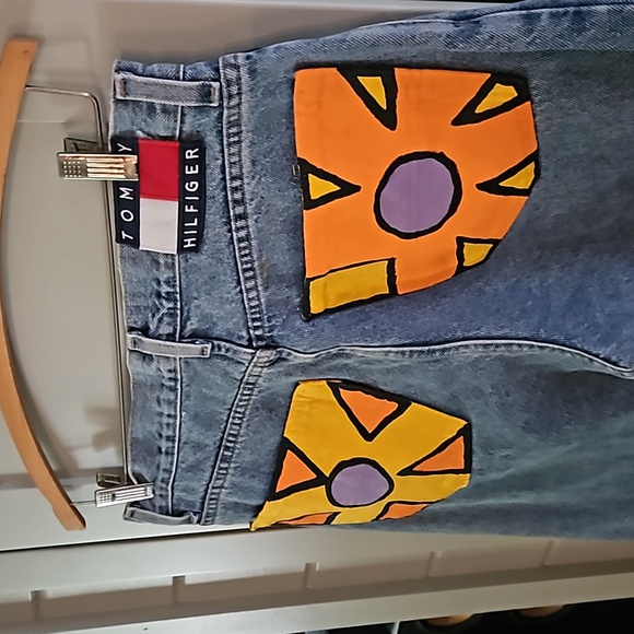 Vintage Tommy Hilfiger hand painted ONE OF A KIND MOM jeans sz 31 - Picture 2 of 5